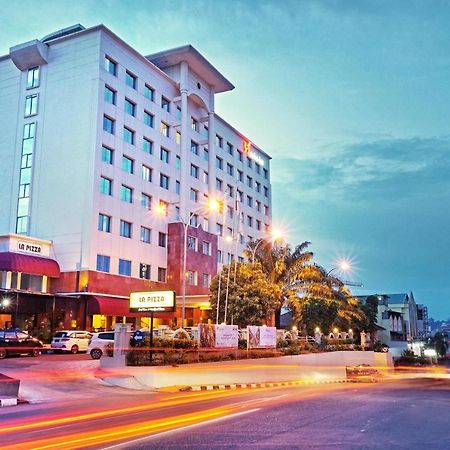 Swiss-Belinn Baloi Batam Nagoya Exterior foto