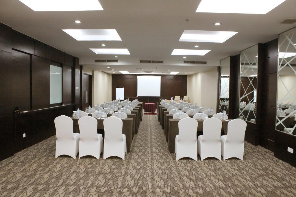 Swiss-Belinn Baloi Batam Nagoya Exterior foto