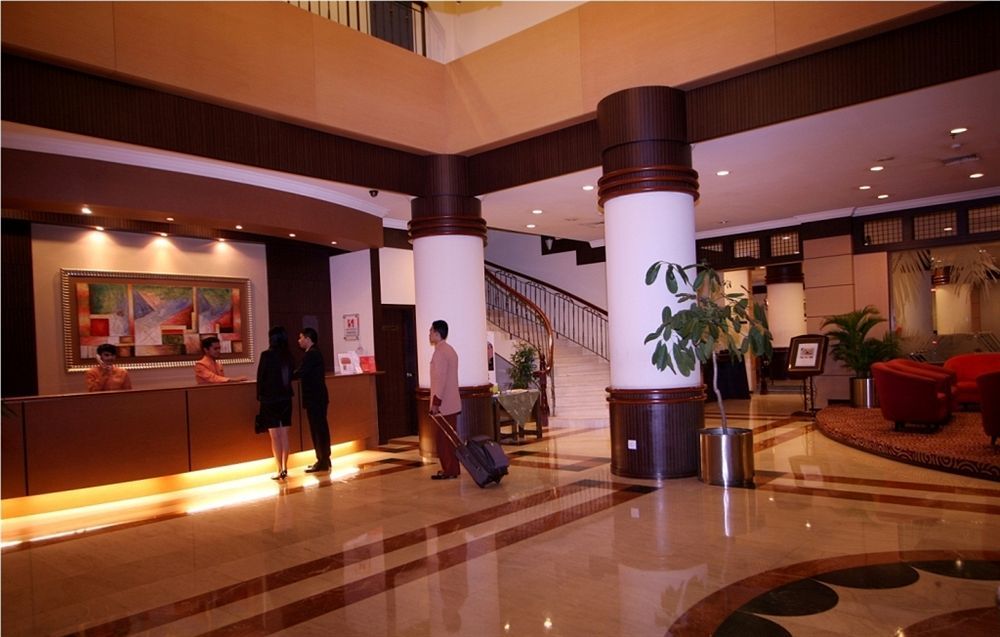 Swiss-Belinn Baloi Batam Nagoya Exterior foto
