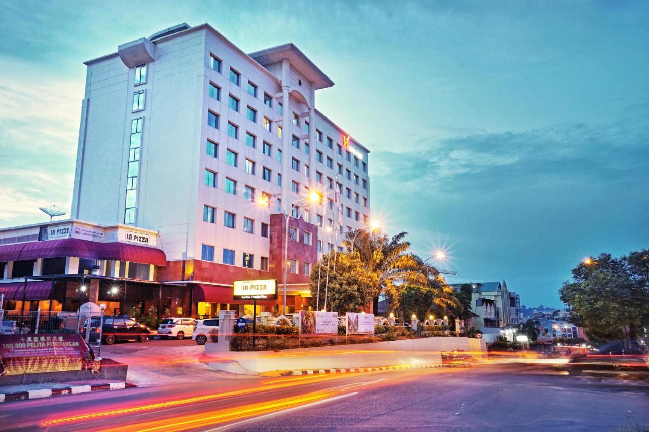 Swiss-Belinn Baloi Batam Nagoya Exterior foto